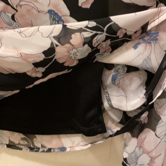 Blouse. - Picture 3 of 5